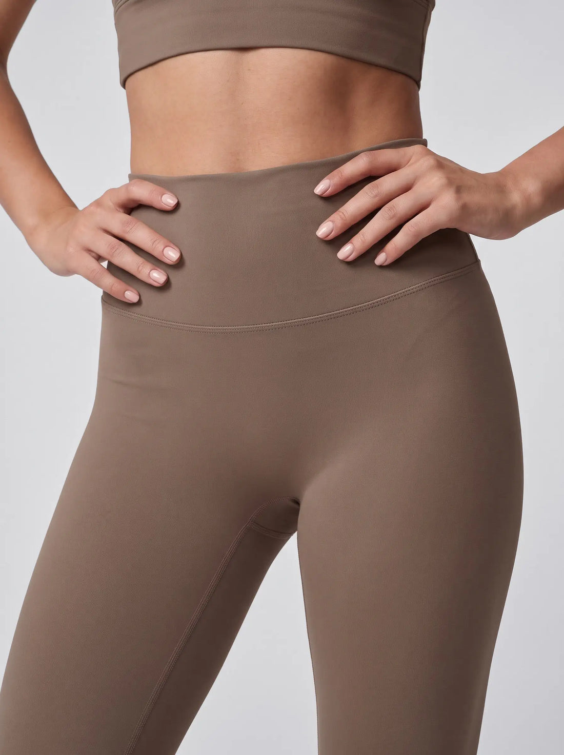 High-Waist Leggings – Beige