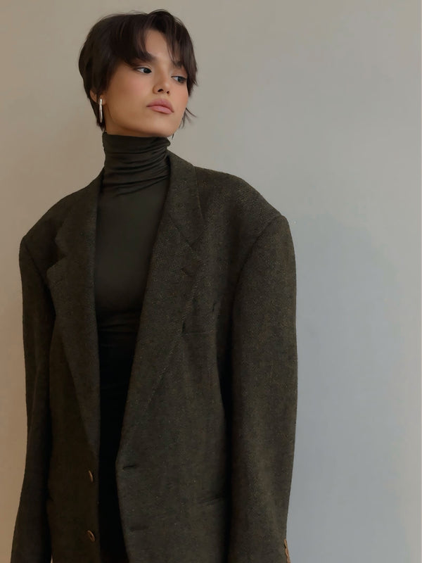 MUSSONY Lyocell Turtleneck in Dark Green — fitted turtleneck in 95% lyocell, look 2