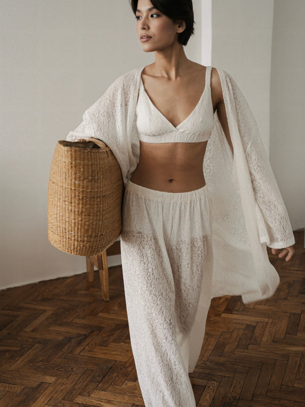 Ecru lace kimono by MUSSONY — additional view
