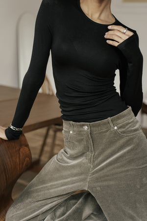 MUSSONY Lyocell Long Sleeve in Black — fitted long-sleeve top in 95% lyocell, look 2