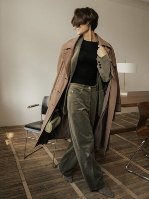 MUSSONY Lyocell Long Sleeve in Black — fitted long-sleeve top in 95% lyocell, look 3