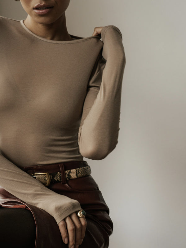 MUSSONY Lyocell Long Sleeve in Mocha — fitted long-sleeve top in 95% lyocell, look 2