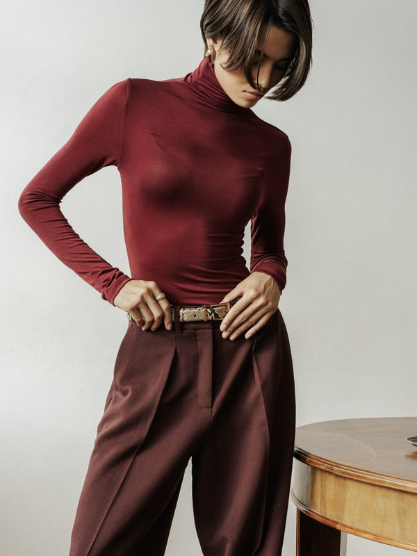 MUSSONY Lyocell Turtleneck in Burgundy — fitted turtleneck in 95% lyocell, look 4