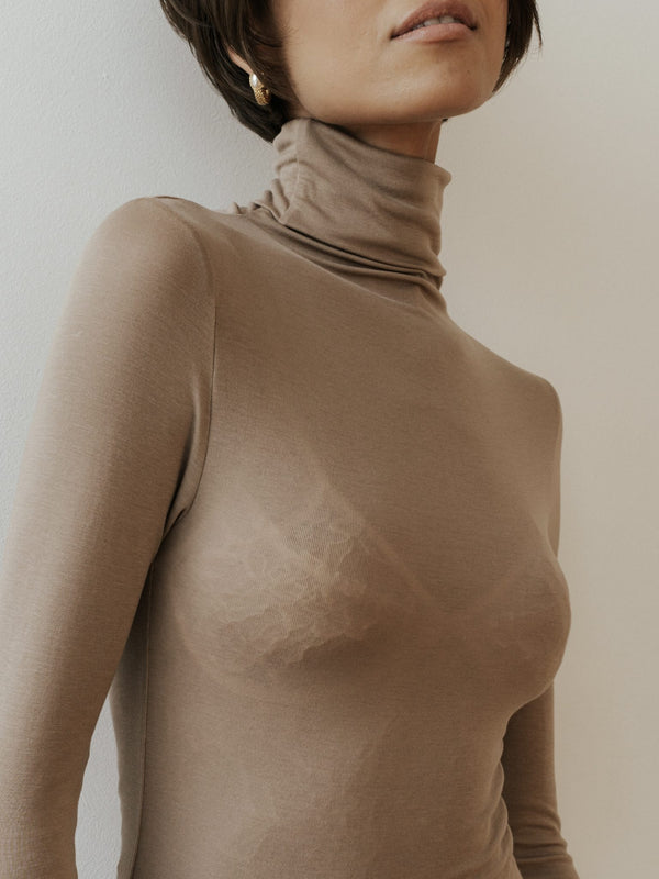MUSSONY Lyocell Turtleneck in Mocha — fitted turtleneck in 95% lyocell, look 2