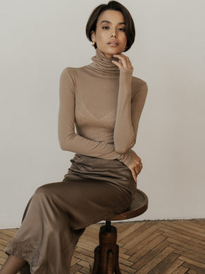MUSSONY Lyocell Turtleneck in Mocha — fitted turtleneck in 95% lyocell, look 3