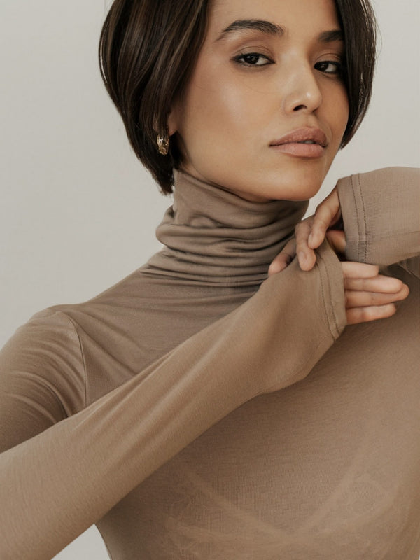 MUSSONY Lyocell Turtleneck in Mocha — fitted turtleneck in 95% lyocell, look 8